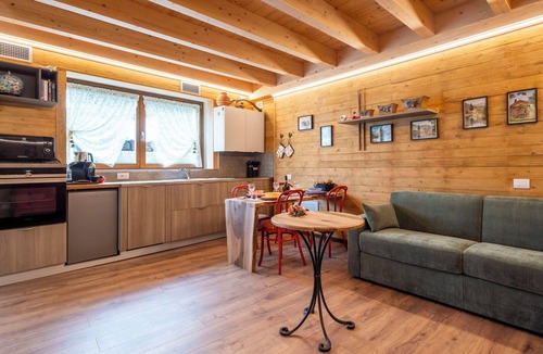 Traona House | Beautiful villa for 3 people with A/C, WIFI and balcony