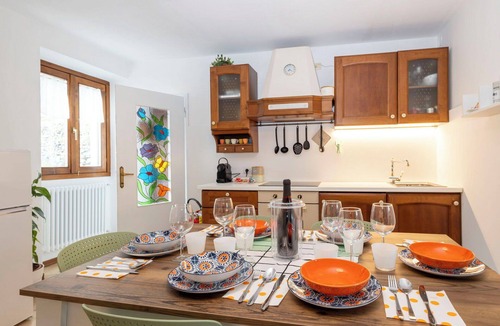 Valtellina Apartment | Beautiful villa for 7 people with WIFI, TV, balcony and pets allowed