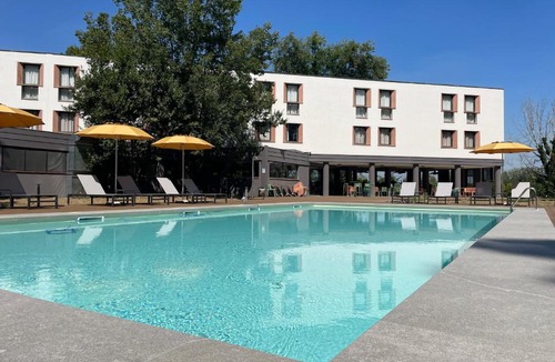 Peschiera Borromeo Hotel | Belstay Milano Linate