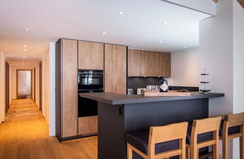 Saas-Fee Apartment | Berghof Penthouse Appartement/Fewo 8-Bettwohnung by Interhome