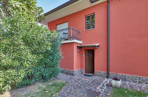 Torbole sul Garda Apartment | BEUST HOUSE - VALERIA - Terrace and garden - view of olive trees and lake