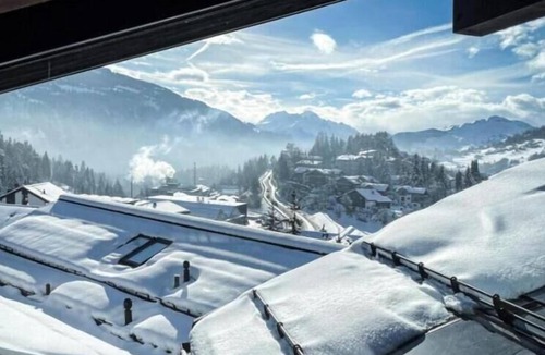 Laax Apartment | Black Summit Boutique Resort Laax: LA SIALA vacation apartment