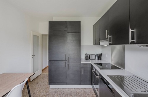 Breite Apartment | Blueground | Breite, elevator, fully furnished