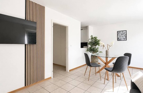 Biel Apartment | book2stay: Apartment 2.5-room Biel