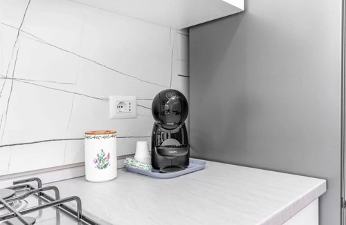 Crescenzago Apartment | BOTTE13: Modern Two-Room Apartment Near the Subway