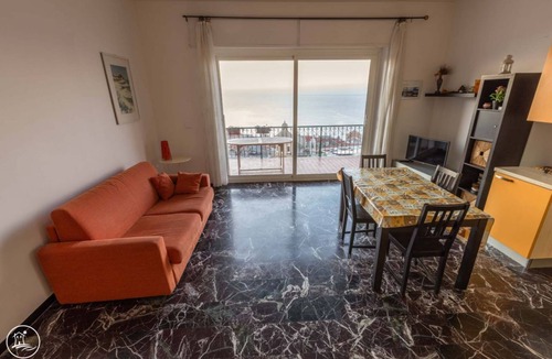 Finale Ligure Apartment | Breathtaking View Terrace (009029-CAV-0016)