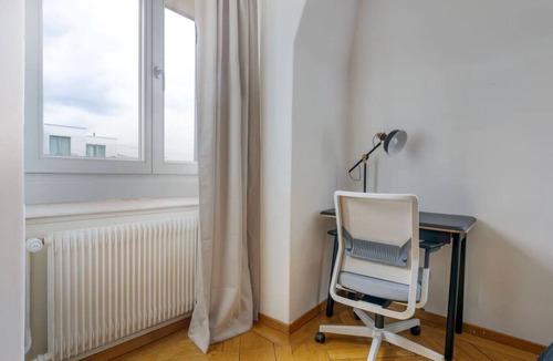 Wipkingen Apartment | Bright 2-BR in Wipkingen — balcony, garden & tram nearby