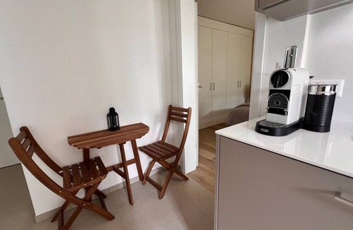 Oerlikon Apartment | Bright Apartment in Oerlikon-Zurich (102-16)