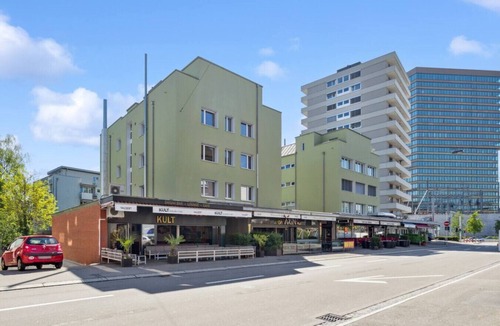 Oerlikon Apartment | Bright Apartment in Oerlikon-Zurich (102-16)