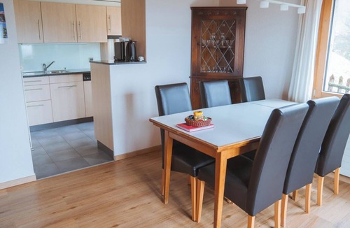 Zweisimmen Apartment | Burkhalter Appartement/Fewo, Dusche oder Bad, WC 4-Bettwohnung by Interhome