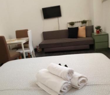 Dergano Apartment | Camera Daimond