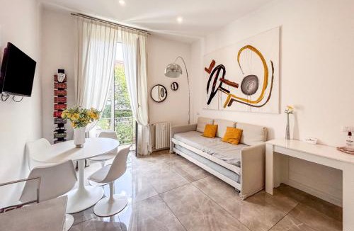 Tre Torri Apartment | Casa Alberto da Giussano, elegante bilocale in centro con balcone sul parco