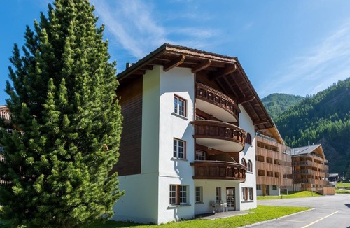 Saas Grund Apartment | Casa Antares – Montela Holiday Stay Appartement/Fewo by Interhome