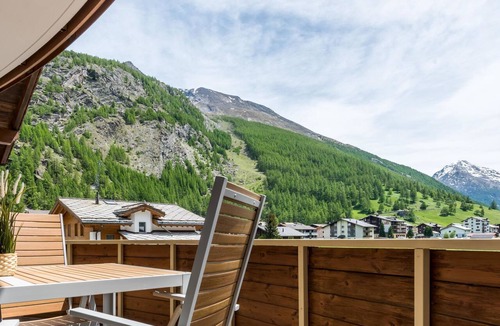 Saas Grund Apartment | Casa Antares – Montela Holiday Stay Appartement/Fewo by Interhome