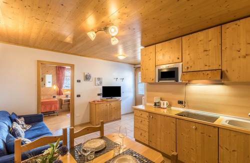 Valtellina Apartment | Casa Azzurra Piano Terra with Mountain View, Wi-Fi & Garden; Parking Available