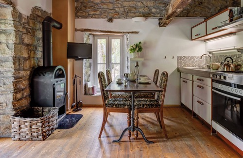 Cortemilia House | Casa Bruciata, Cascine Crema: A charming little stone cottage, large pool (20x14m)