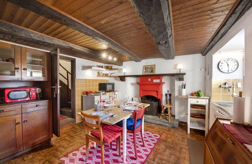 Vogorno Ski Chalet | Casa Carla 1with Lake View, Vogorno, Switzerland