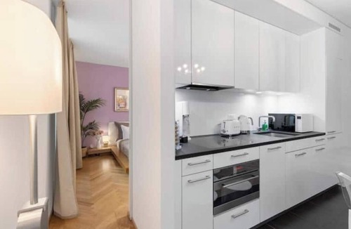 Center Apartment | Central | Prime Location | Air Conditioning | Free Parking