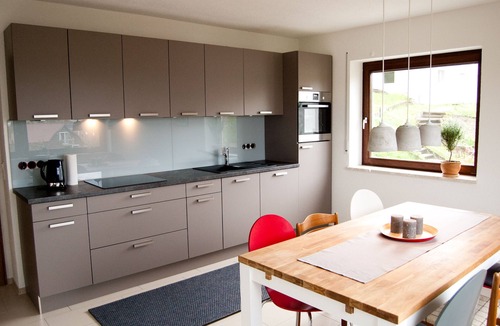Ueberlingen Apartment | Centrally located apartment with views of the countryside and the city