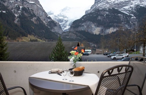 Grindelwald Apartment | Chalet Abendrot apARTments by Interhome