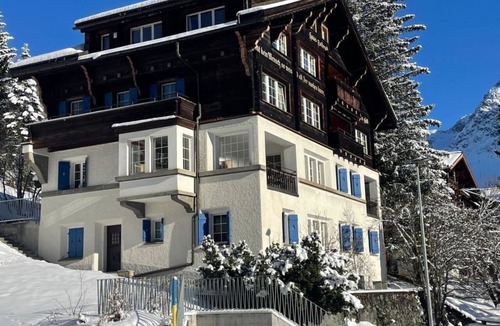 Arosa Apartment | Chalet Badrutt by Arosa Holiday Appartement/Fewo, Dusche und Bad, WC, 8-Bettwohn by Interhome