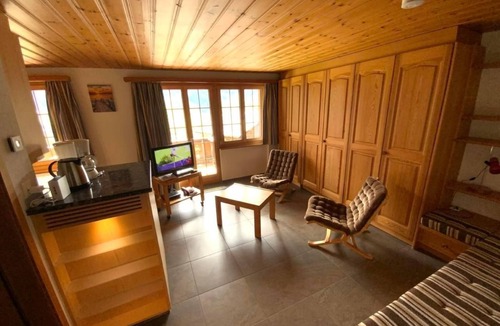 Grindelwald Apartment | Chalet Barbara, quiet 1-2 bed flat