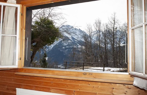 Hasliberg House | Chalet Flüehli Roth by Interhome