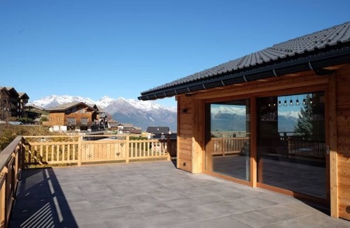 Nendaz Ski Chalet | Chalet Iska - Alpine elegance and warm comfort with breathtaking views