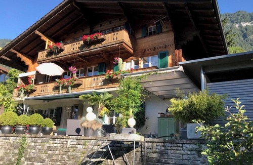 Ringgenberg Apartment | Chalet Rosemarie Appartement/Fewo 4-Bettwohnung by Interhome