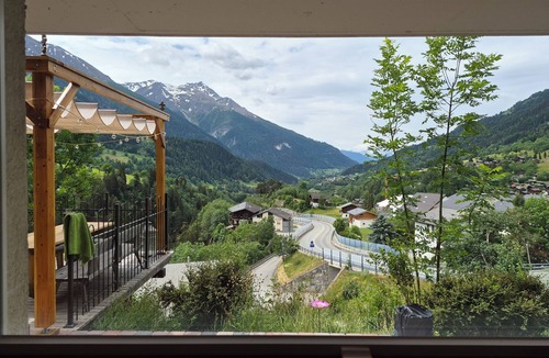 Fiesch Apartment | Chalet studio with mountain view & terrace - ideal for enjoyment