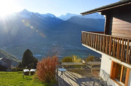 Veysonnaz Ski Chalet | Chalet, wifi, terrace, balcony, fireplace or stove, parking, tv, 90m², Veysonnaz