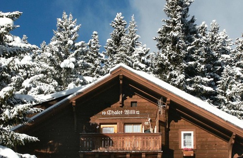 Arosa Apartment | Chalet Willi-1.OG Appartement/Fewo, Dusche und Bad, WC, 9-Bettwohnung by Interhome