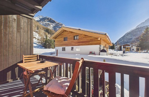 Randa Apartment | Charming Alpine Apartment 15 Min from Zermatt