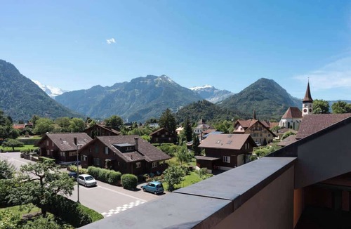 Central Interlaken Apartment | Charming Alpine Apt with View, 5min to Interlaken Ost