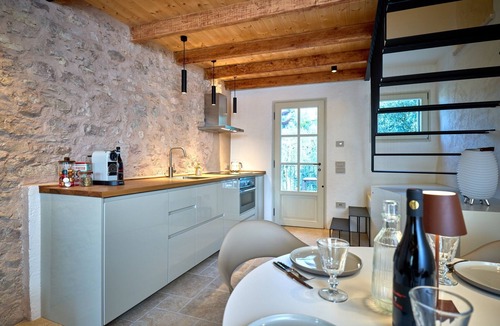 Pai House | Charming cottage with lake view and garden