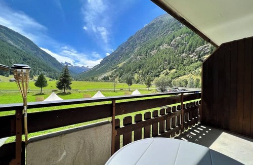 Taesch Apartment | Charming Täsch Studio w/Terrace & Free Parking