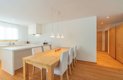 Maloja Apartment | Chesa Blaunca - Spacious apartment near cross-country ski run & nature