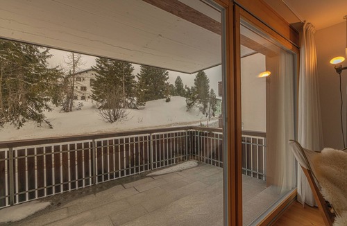 Maloja Apartment | Chesa Blaunca - Spacious apartment near cross-country ski run & nature