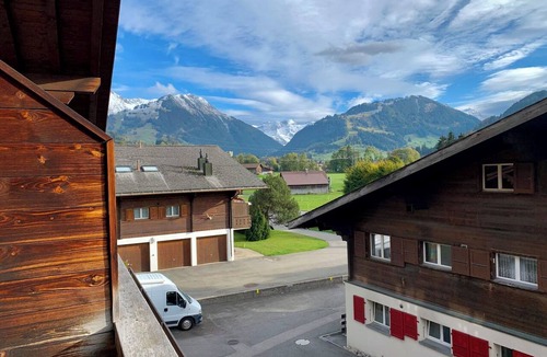 Saanen Apartment | Chez-Nous Appartement/Fewo, Dusche oder Bad, WC 6-Bettwohnung by Interhome