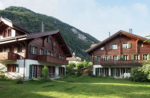 Central Interlaken Apartment | CityChalet Appartement/Fewo Alpenrose* by Interhome