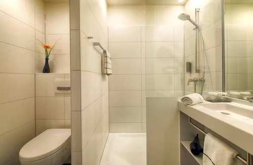 Wiederitzsch Hotel | Comfortable Room Just Minutes from Leipzig Airport