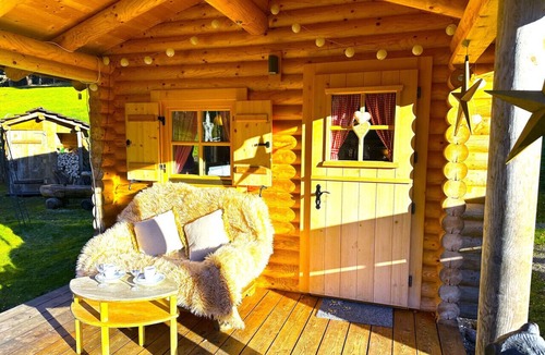 Sigriswil Cabin | Concierge, Idyllic farm cabin by SwissHut