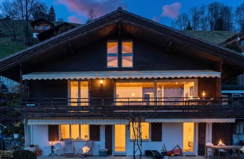 Aeschlen ob Gunten Apartment | Concierge, Lake Thun/Alps Scenic Views by SwissHut