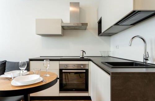 Villapizzone Apartment | Console Marcello