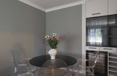 Hirslanden Apartment | Cosy 2-room apartment in Zurich Kreis 8 for short or longer stays