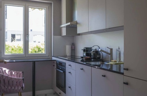 Hirslanden Apartment | Cosy 2-room apartment in Zurich Kreis 8 for short or longer stays