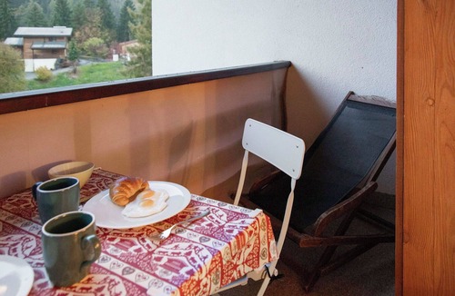 Ovronnaz Apartment | Cosy apartment for 2 guests with WIFI, TV and balcony