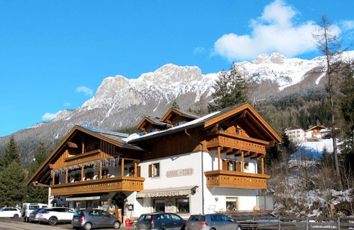 Soraga Apartment | Cosy apartment for 23 people with WIFI, TV and balcony