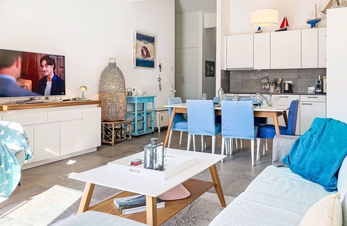 Bouveret Apartment | Cosy apartment for 4 guests with WIFI, TV, balcony, pets allowed and panoramic view