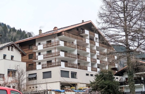 Champery Apartment | Cosy apartment for 4 people with WIFI, TV, balcony and panoramic view